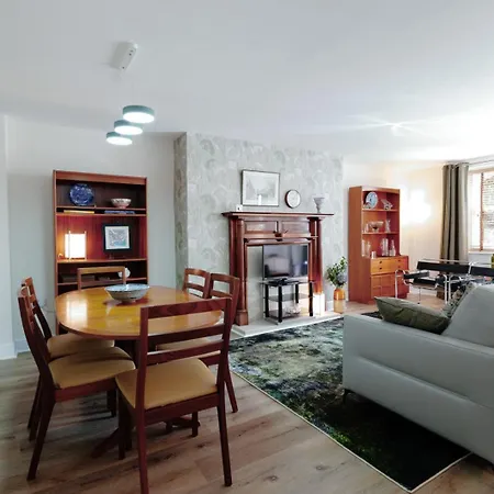 Apartment Clifton Downs Views • Refined 2-bed Flat Bristol