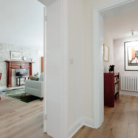 Apartment Clifton Downs Views • Refined 2-bed Flat