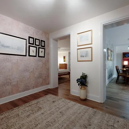 Clifton Downs Views • Refined 2-bed Flat Apartment