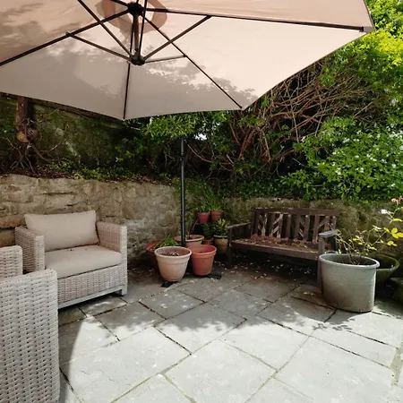 Apartment Clifton Downs Views • Refined 2-bed Flat